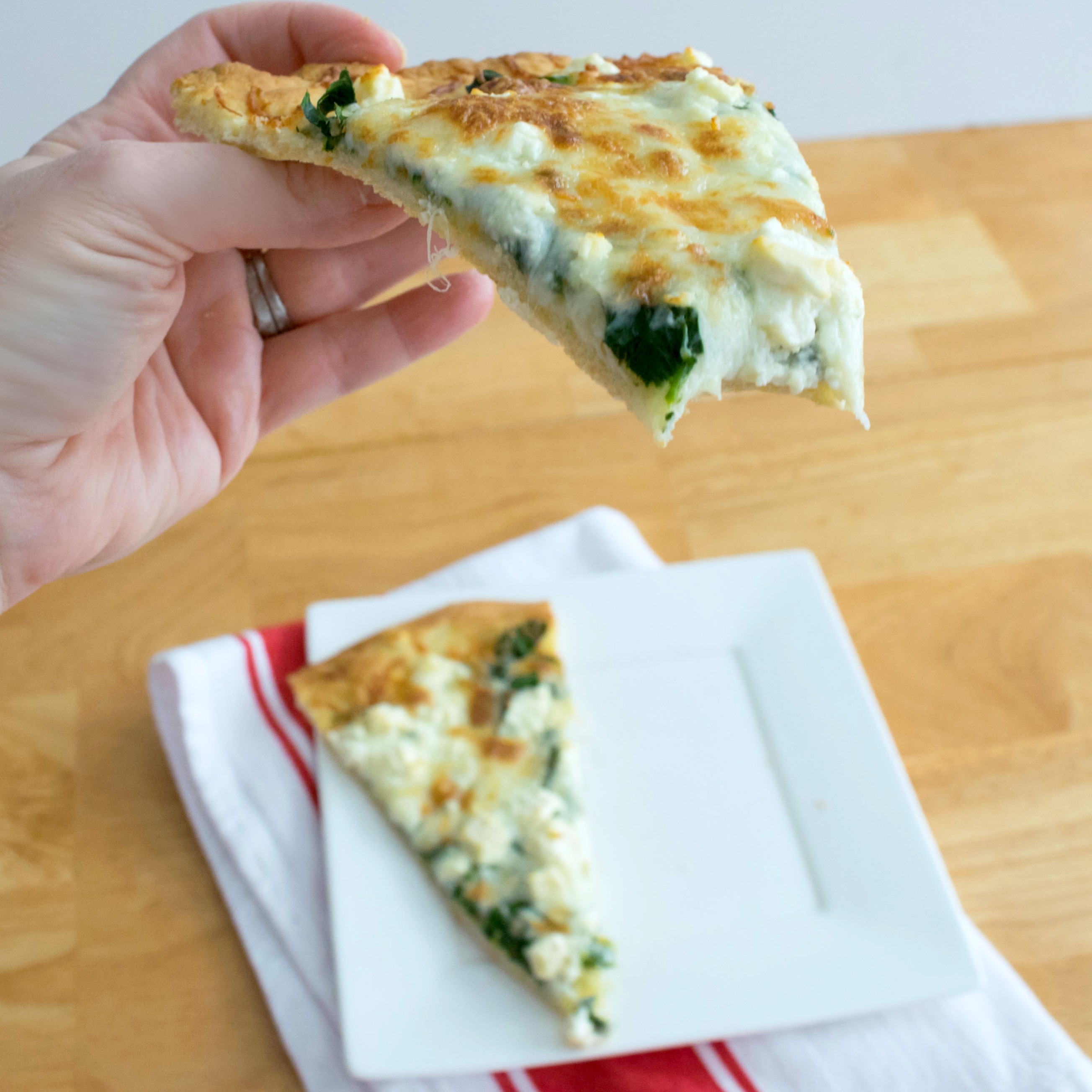Spinach and Olive Oil Pizza